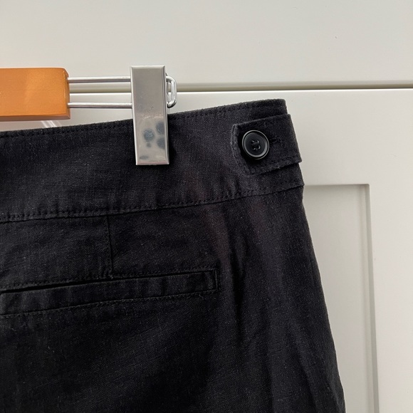 Old Navy women’s black linen shorts - Picture 5 of 11